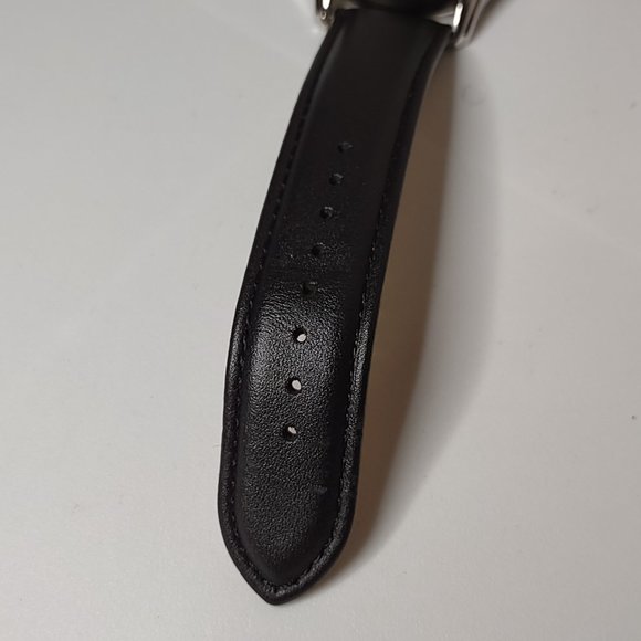 Calgary Flames Watch With Leather Band - Picture 7 of 15